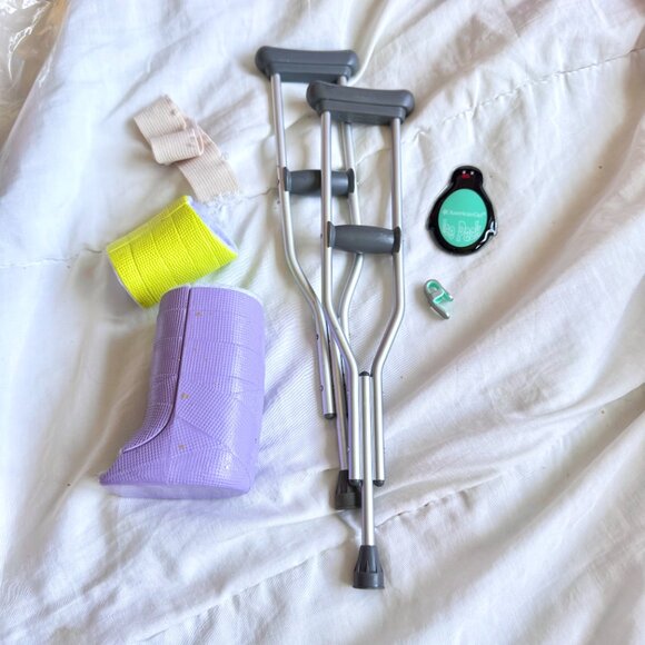 GUC American Girl Doll Clothes & Accessories Lot #5 - Picture 6 of 11